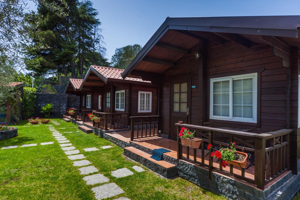 Etna Hut Bed & Breakfast Николози Екстериор снимка